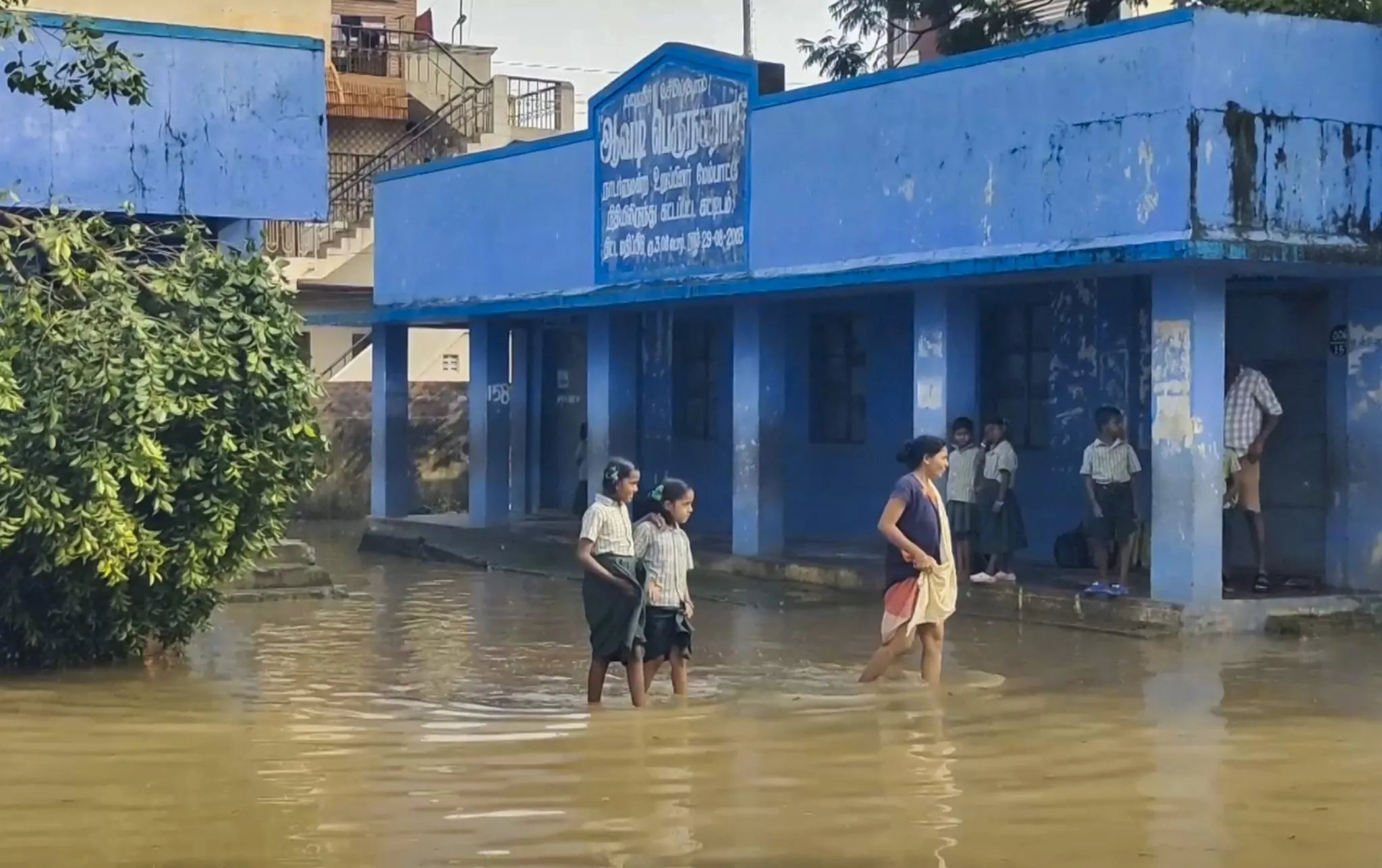 Cyclone Fengal Update: पुडुचेरी सरकार चक्रवात से हुए नुकसान का आकलन कर ...