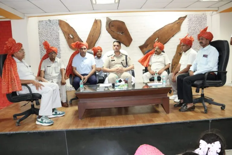 गैंगस्टर, हिंसा या हथियार संस्कृति पर गीत बनाए तो नपेंगे कलाकार